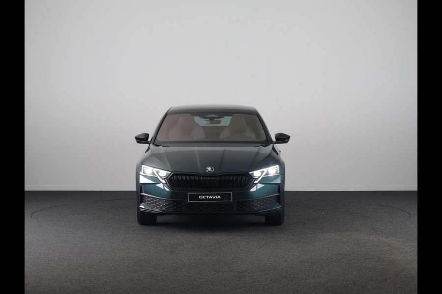 Škoda Octavia Sportline Tour m-HEV 1.5 TSI 150 pk 7 versn. DSG | Navigatie pakket | Travel Assist | Wegklapbare trekhaak | Winter pakket