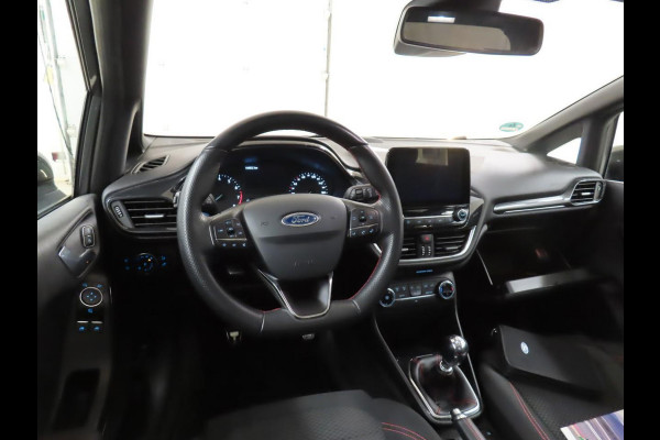 Ford Fiesta 1.0 EcoBoost ST-Line 100pk | Panoramadak | Voorruitverwarming | Apple Carplay, Android auto | Climate control