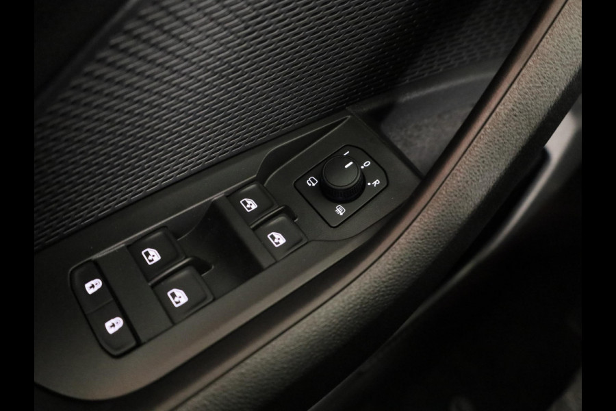 Škoda Octavia Sportline Tour m-HEV 1.5 TSI 150 pk 7 versn. DSG | Navigatie pakket | Travel Assist | Wegklapbare trekhaak | Winter pakket