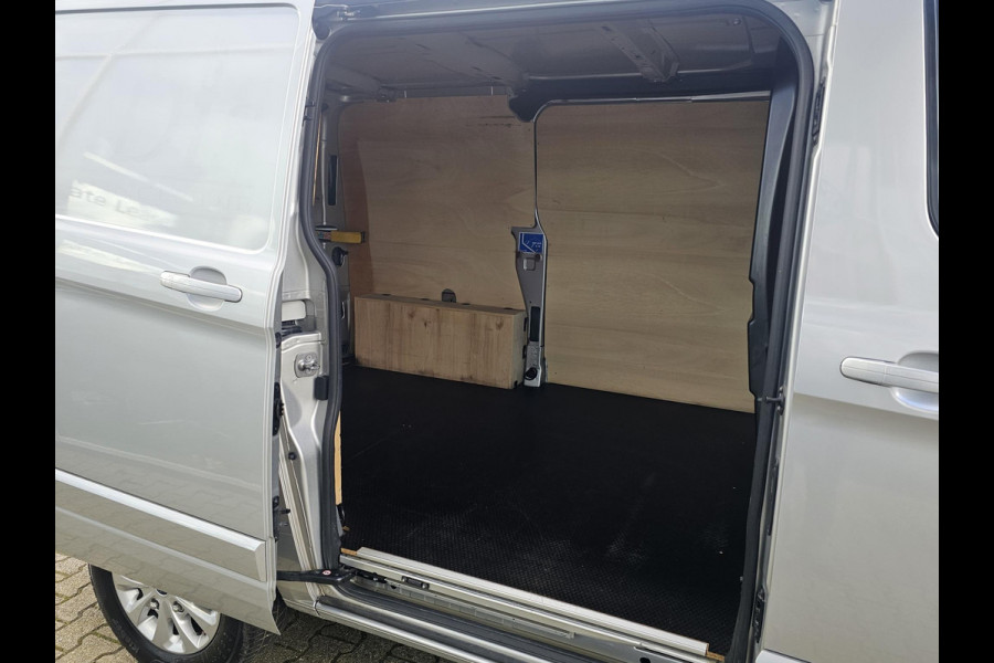 Ford Transit Custom 300 2.0 TDCI L2H1 Limited | Automaat | Trekhaak | Ladder | Camera | Stoelverwarming | Cruise control | Lane assist | Keurige auto!