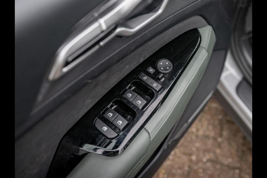Kia Sportage 1.6 T-GDi Plug-in Hybrid AWD Dark Edition l Stoel Stuur Verwarming l Camera l Navigatie l El. Stoelen