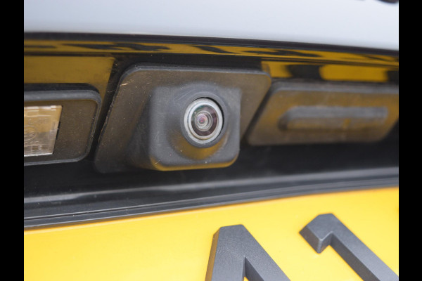 Peugeot 308 SW 1.2 PureTech Blue Lease GT 130 PK | AUTOMAAT | TREKHAAK | PANO DAK | DENON HIFI | PARKEERSENSOREN MET CAMERA |