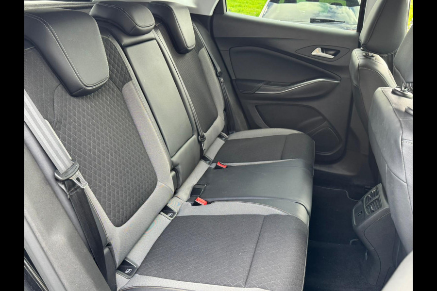 Opel Grandland X 1.2 TURBO 130PK ONLINE EDITION CAMERA/PDC/NAVIGATIE