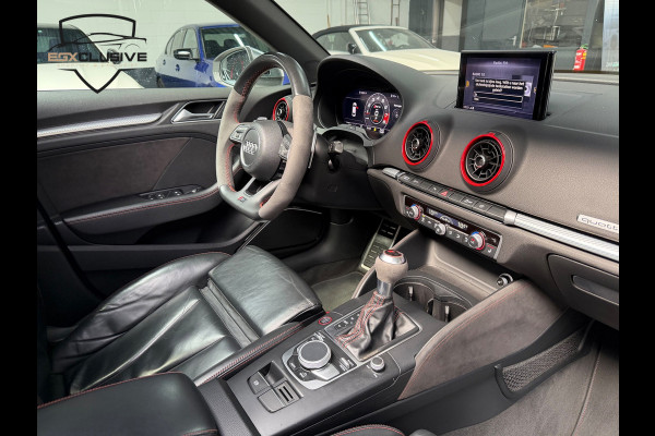 Audi RS3 Sportback 2.5 TFSI Quattro Pano/Carbon/RSZetels/Facelift/Keyless