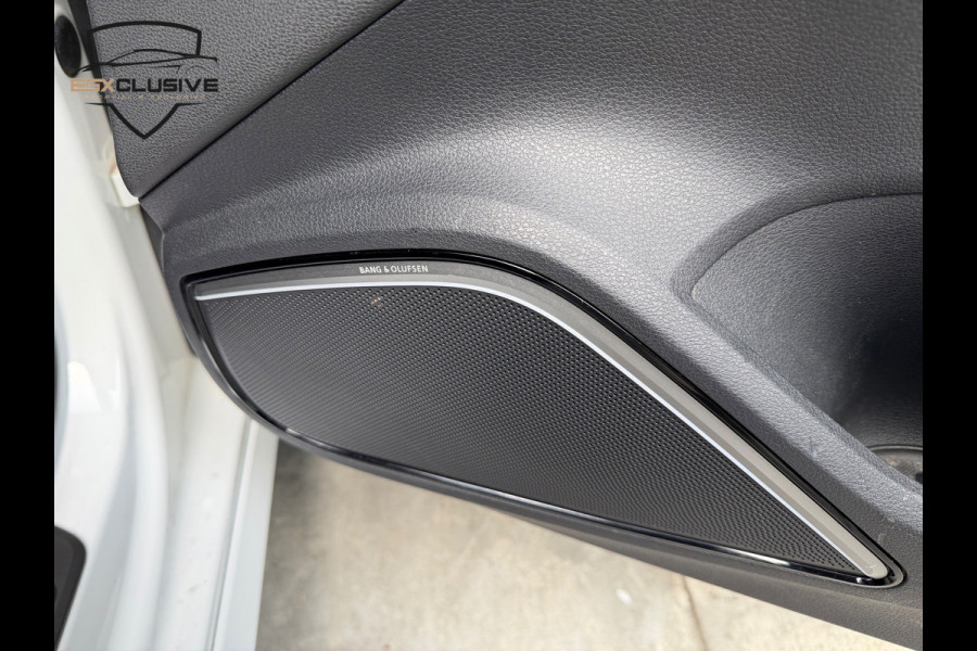 Audi RS3 Sportback 2.5 TFSI Quattro Pano/Carbon/RSZetels/Facelift/Keyless