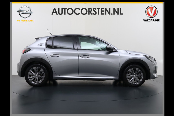 Peugeot e-208 EV Pano-Dak 3D-Navi 360°Camera Apple Carplay Android Ecc Stoelverwarming Cruise Control Pdc Keyless 50kWh Allure SOH 92,5%Led Lmv Privacy Glas Isofix DAB+ Bluetooth Regen-Lichtsensor Lane Assist Dealeronderhouden Origineel Nederlandse Auto