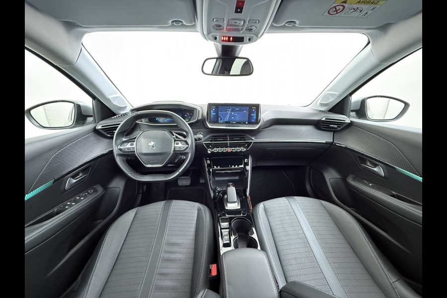 Peugeot e-208 EV Pano-Dak 3D-Navi 360°Camera Apple Carplay Android Ecc Stoelverwarming Cruise Control Pdc Keyless 50kWh Allure SOH 92,5%Led Lmv Privacy Glas Isofix DAB+ Bluetooth Regen-Lichtsensor Lane Assist Dealeronderhouden Origineel Nederlandse Auto