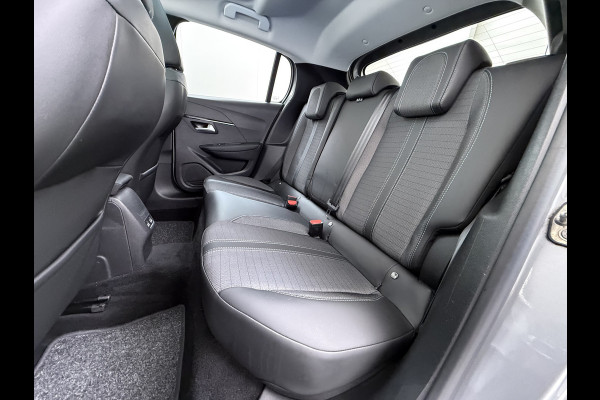 Peugeot e-208 EV Pano-Dak 3D-Navi 360°Camera Apple Carplay Android Ecc Stoelverwarming Cruise Control Pdc Keyless 50kWh Allure SOH 92,5%Led Lmv Privacy Glas Isofix DAB+ Bluetooth Regen-Lichtsensor Lane Assist Dealeronderhouden Origineel Nederlandse Auto