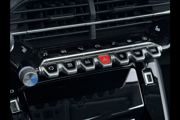 Peugeot e-208 EV Pano-Dak 3D-Navi 360°Camera Apple Carplay Android Ecc Stoelverwarming Cruise Control Pdc Keyless 50kWh Allure SOH 92,5%Led Lmv Privacy Glas Isofix DAB+ Bluetooth Regen-Lichtsensor Lane Assist Dealeronderhouden Origineel Nederlandse Auto