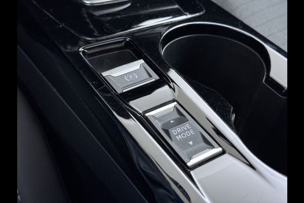 Peugeot e-208 EV Pano-Dak 3D-Navi 360°Camera Apple Carplay Android Ecc Stoelverwarming Cruise Control Pdc Keyless 50kWh Allure SOH 92,5%Led Lmv Privacy Glas Isofix DAB+ Bluetooth Regen-Lichtsensor Lane Assist Dealeronderhouden Origineel Nederlandse Auto