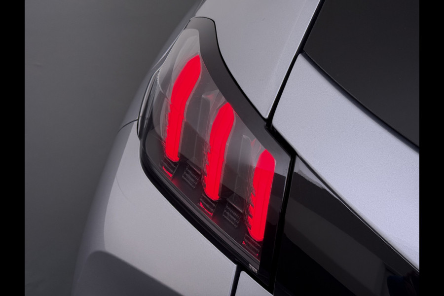 Peugeot e-208 EV Pano-Dak 3D-Navi 360°Camera Apple Carplay Android Ecc Stoelverwarming Cruise Control Pdc Keyless 50kWh Allure SOH 92,5%Led Lmv Privacy Glas Isofix DAB+ Bluetooth Regen-Lichtsensor Lane Assist Dealeronderhouden Origineel Nederlandse Auto