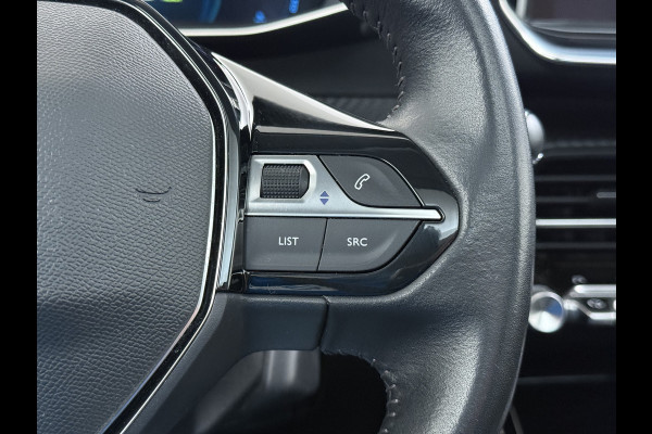 Peugeot e-208 EV Pano-Dak 3D-Navi 360°Camera Apple Carplay Android Ecc Stoelverwarming Cruise Control Pdc Keyless 50kWh Allure SOH 92,5%Led Lmv Privacy Glas Isofix DAB+ Bluetooth Regen-Lichtsensor Lane Assist Dealeronderhouden Origineel Nederlandse Auto
