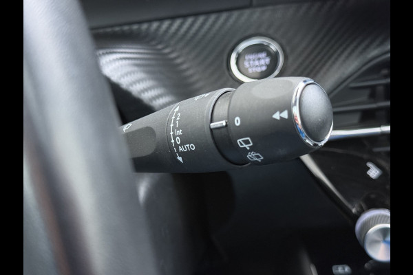 Peugeot e-208 EV Pano-Dak 3D-Navi 360°Camera Apple Carplay Android Ecc Stoelverwarming Cruise Control Pdc Keyless 50kWh Allure SOH 92,5%Led Lmv Privacy Glas Isofix DAB+ Bluetooth Regen-Lichtsensor Lane Assist Dealeronderhouden Origineel Nederlandse Auto