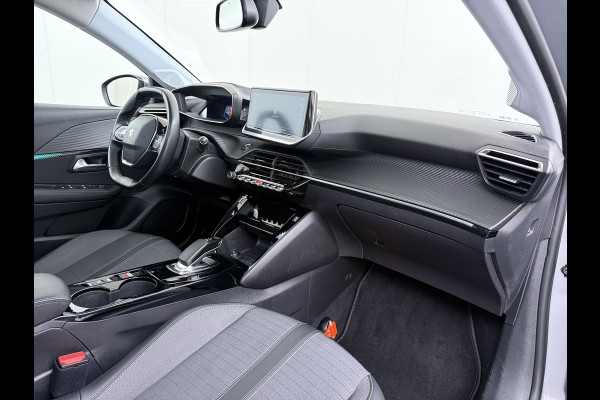 Peugeot e-208 EV Pano-Dak 3D-Navi 360°Camera Apple Carplay Android Ecc Stoelverwarming Cruise Control Pdc Keyless 50kWh Allure SOH 92,5%Led Lmv Privacy Glas Isofix DAB+ Bluetooth Regen-Lichtsensor Lane Assist Dealeronderhouden Origineel Nederlandse Auto