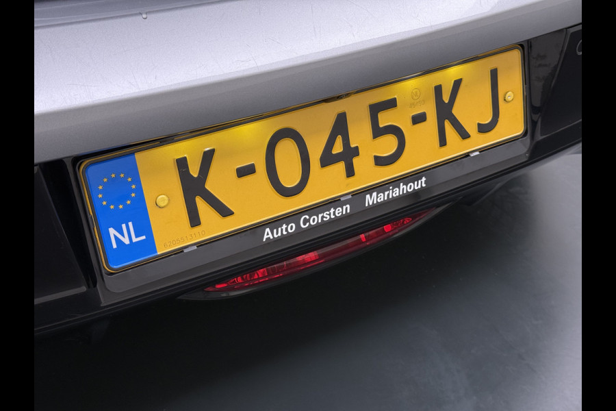 Peugeot e-208 EV Pano-Dak 3D-Navi 360°Camera Apple Carplay Android Ecc Stoelverwarming Cruise Control Pdc Keyless 50kWh Allure SOH 92,5%Led Lmv Privacy Glas Isofix DAB+ Bluetooth Regen-Lichtsensor Lane Assist Dealeronderhouden Origineel Nederlandse Auto