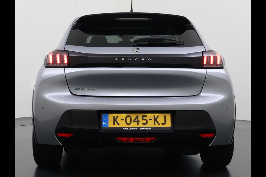 Peugeot e-208 EV Pano-Dak 3D-Navi 360°Camera Apple Carplay Android Ecc Stoelverwarming Cruise Control Pdc Keyless 50kWh Allure SOH 92,5%Led Lmv Privacy Glas Isofix DAB+ Bluetooth Regen-Lichtsensor Lane Assist Dealeronderhouden Origineel Nederlandse Auto