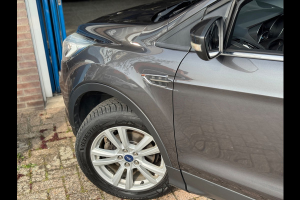 Ford Kuga 1.5 Titanium Styling Pack 2018 NAVI CLIMA Trekh NAP