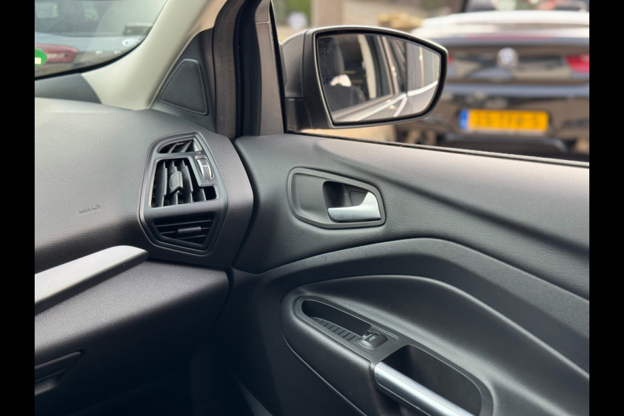 Ford Kuga 1.5 Titanium Styling Pack 2018 NAVI CLIMA Trekh NAP