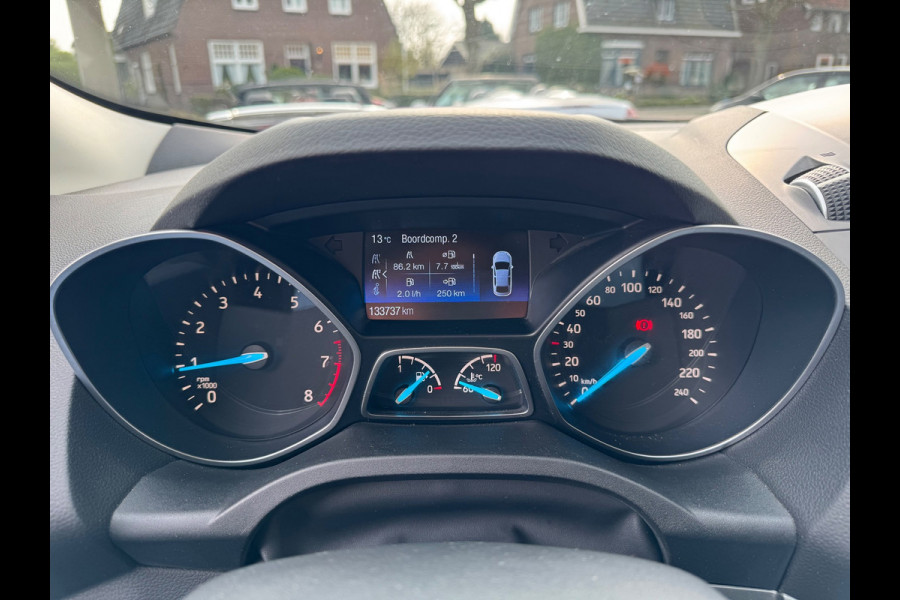 Ford Kuga 1.5 Titanium Styling Pack 2018 NAVI CLIMA Trekh NAP