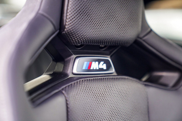 BMW 4 Serie Coupé M4 Competition | Carbon Kuipstoelen | Stuurwiel Verwarming | Carbon Interieur/Exterieur | 360 Camera | Memory