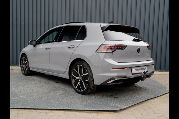 Volkswagen Golf 1.5 eTSI 50 Edition | Panodak | Trekhaak wegkl. | Stoelgeheugen | Head Up | IQ Light | Prijs Rijklaar!!