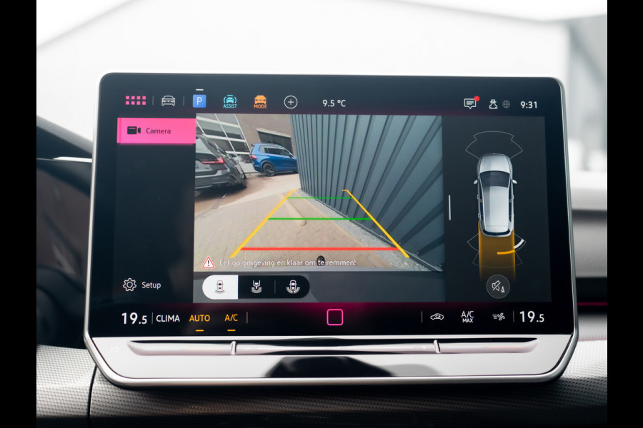 Volkswagen Golf 1.5 eTSI 50 Edition | Panodak | Trekhaak wegkl. | Stoelgeheugen | Head Up | IQ Light | Prijs Rijklaar!!