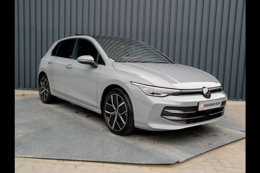 Volkswagen Golf 1.5 eTSI 50 Edition | Panodak | Trekhaak wegkl. | Stoelgeheugen | Head Up | IQ Light | Prijs Rijklaar!!