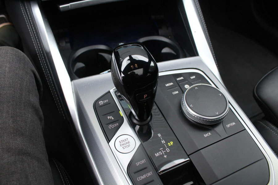 BMW 4 Serie Gran Coupé 420i 184pk Business Edition Plus AUTOMAAT Panoramadak NL-Auto NAP