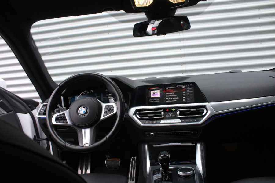 BMW 4 Serie Gran Coupé 420i 184pk Business Edition Plus AUTOMAAT Panoramadak NL-Auto NAP