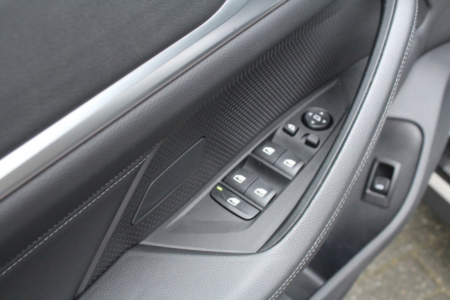 BMW 4 Serie Gran Coupé 420i 184pk Business Edition Plus AUTOMAAT Panoramadak NL-Auto NAP