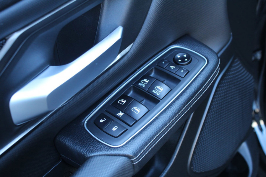 Dodge Ram 1500 5.7 V8 402pk 4x4 Crew Cab Sport LPG Panoramadak Luchtvering