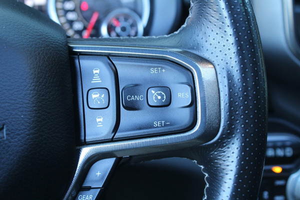 Dodge Ram 1500 5.7 V8 402pk 4x4 Crew Cab Sport LPG Panoramadak Luchtvering