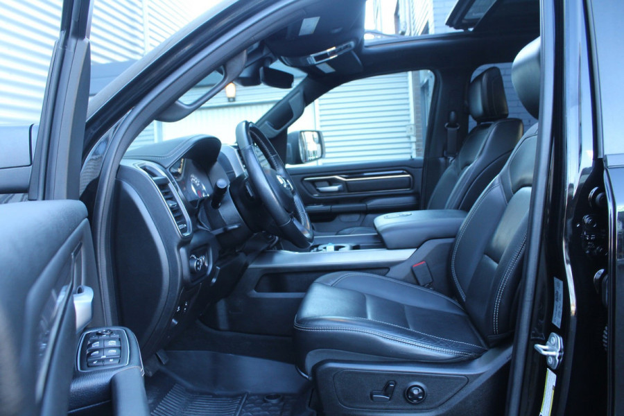 Dodge Ram 1500 5.7 V8 402pk 4x4 Crew Cab Sport LPG Panoramadak Luchtvering
