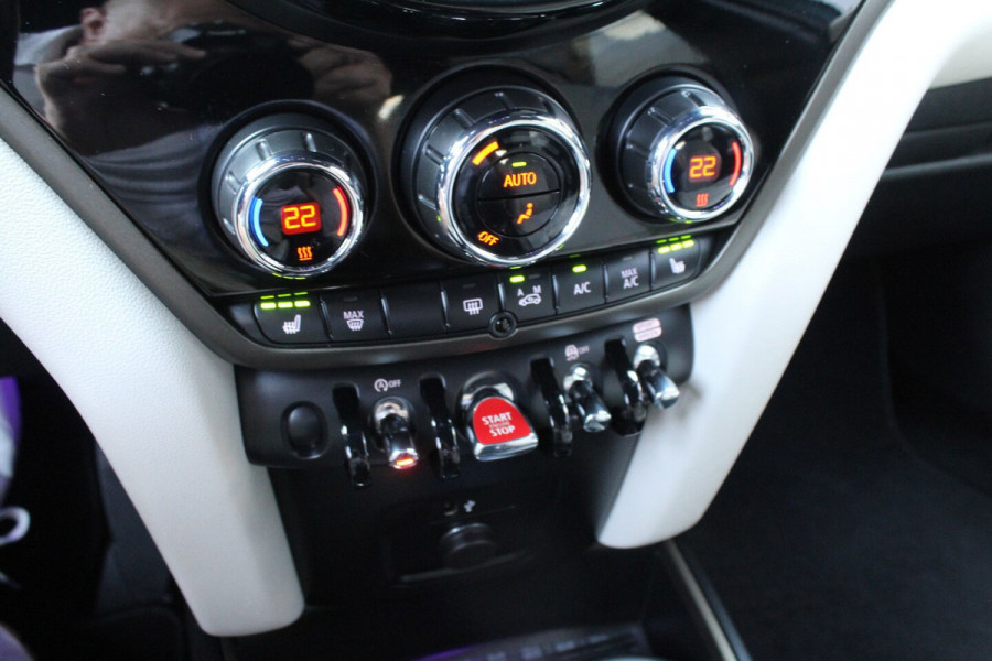 MINI Countryman 1.5 136pk Cooper Business Edition AUTOMAAT NL-Auto NAP