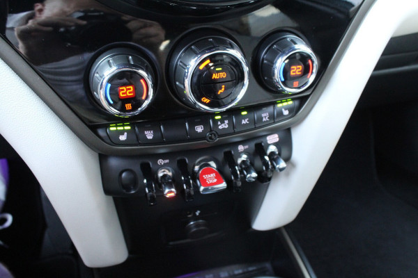 MINI Countryman 1.5 136pk Cooper Business Edition AUTOMAAT NL-Auto NAP