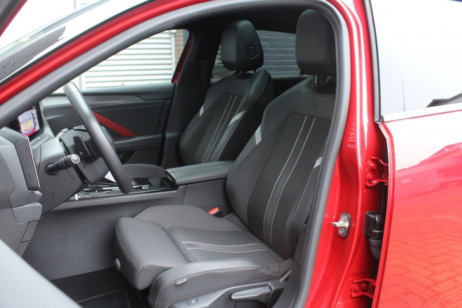 Opel Astra 1.6 181pk Hybrid Edition AUTOMAAT Panoramadak NL-Auto NAP