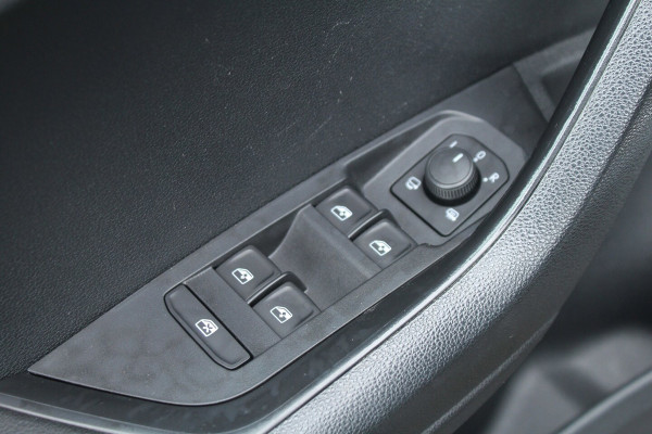 Škoda Karoq 1.5 TSI 150pk Business Edition Plus NL-Auto NAP