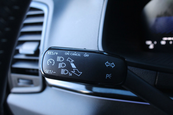 Škoda Karoq 1.5 TSI 150pk Sportline Business DSG7 NL-Auto NAP