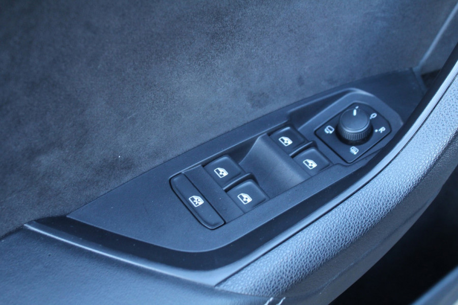 Škoda Kodiaq 1.5 TSI 150pk Sportline Business 7p. DSG7 Panoramadak NL-Auto NAP