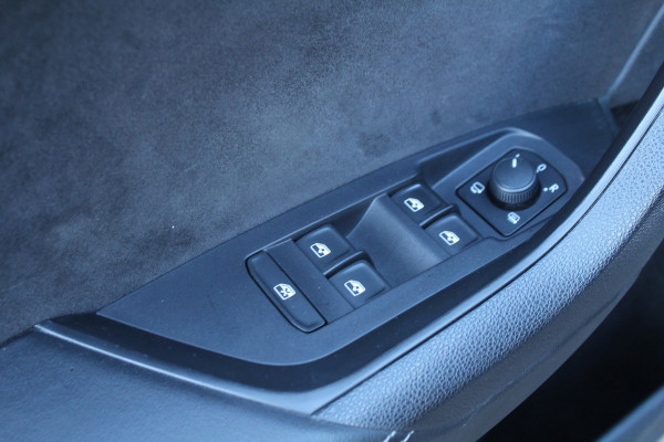 Škoda Kodiaq 1.5 TSI 150pk Sportline Business 7p. DSG7 Panoramadak NL-Auto NAP