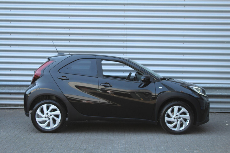 Toyota Aygo X 1.0 VVT-i 72pk MT-First NL-Auto NAP