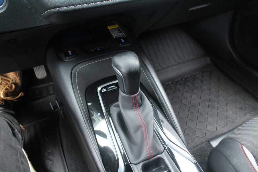 Toyota Corolla Touring Sports 1.8 Hybrid 140pk GR-Sport AUTOMAAT NL-Auto NAP