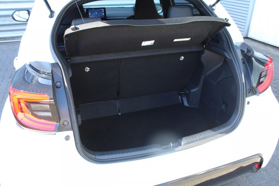 Toyota Yaris 1.5 Hybrid 116pk Executive AUTOMAAT NL-Auto NAP