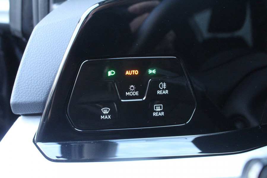 Volkswagen Golf 1.0 TSI 111pk Life NL-Auto NAP