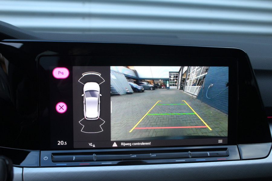 Volkswagen Golf 1.0 TSI 111pk Life NL-Auto NAP