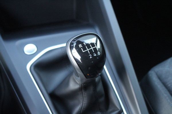 Volkswagen Golf 1.0 TSI 111pk Life NL-Auto NAP