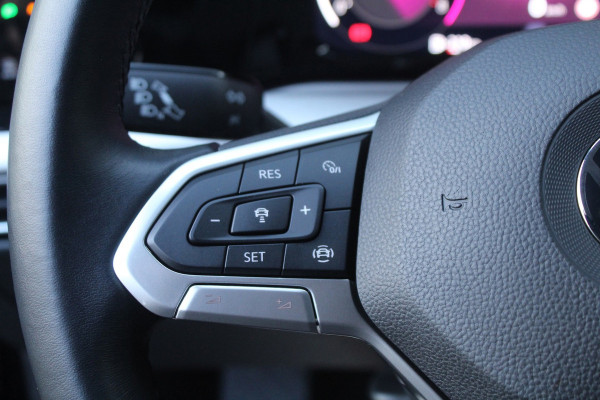 Volkswagen Golf 1.0 TSI 111pk Life NL-Auto NAP