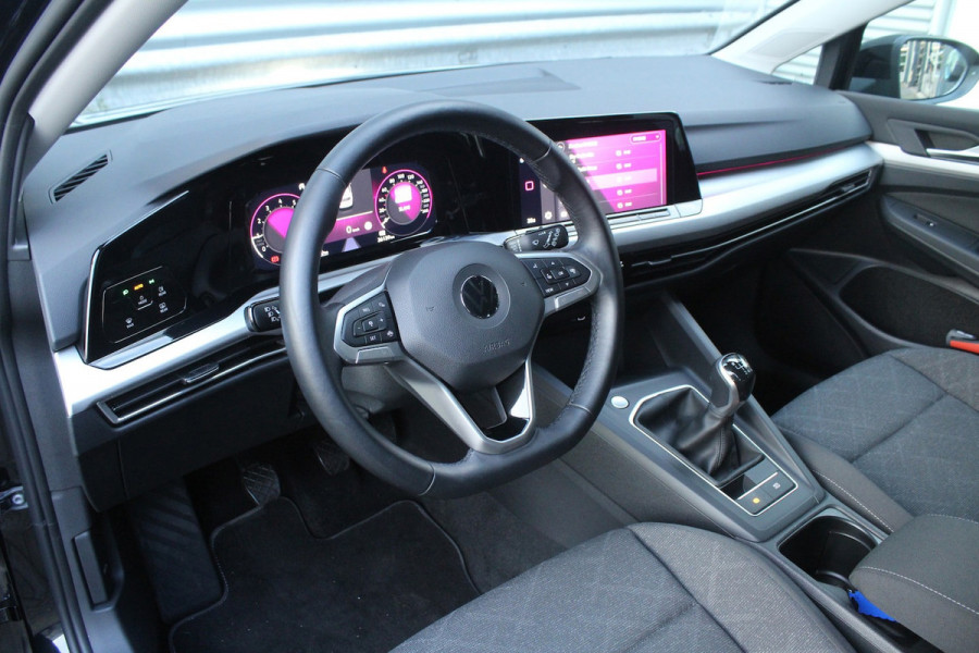 Volkswagen Golf 1.0 TSI 111pk Life NL-Auto NAP