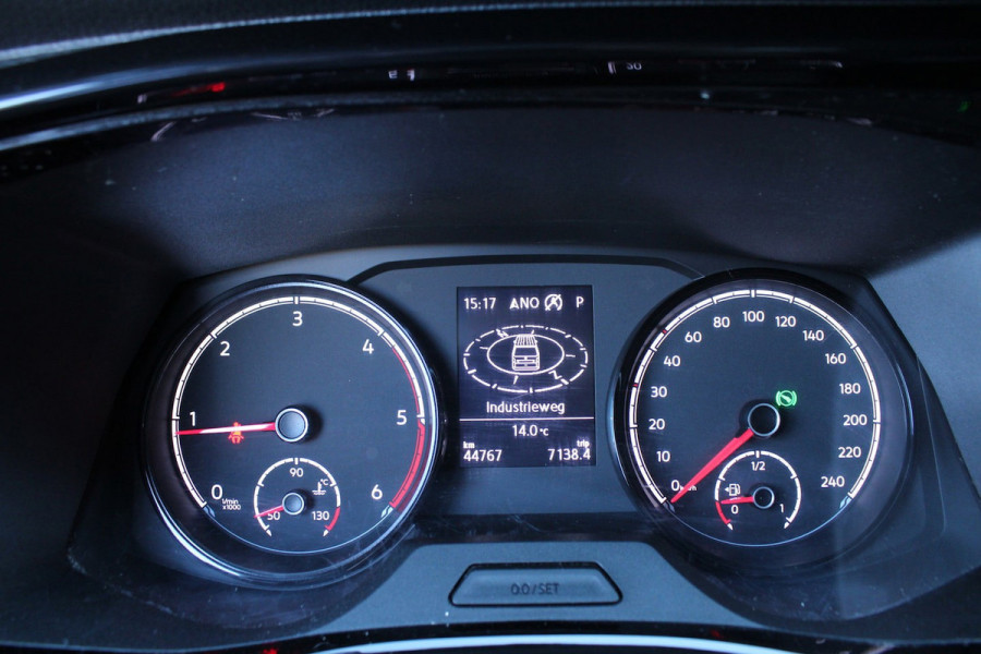 Volkswagen Transporter 2.0 TDI 150pk DSG7 L2H1 Dubbel Cabine NL-Auto NAP