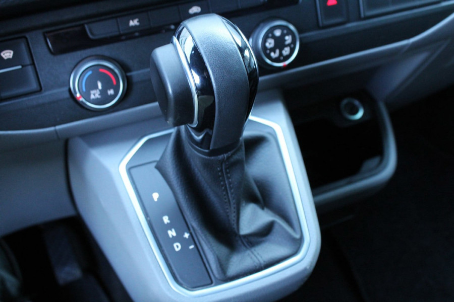 Volkswagen Transporter 2.0 TDI 150pk DSG7 L2H1 Dubbel Cabine NL-Auto NAP